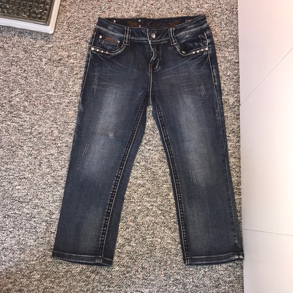 Capris - Picture 3 of 5